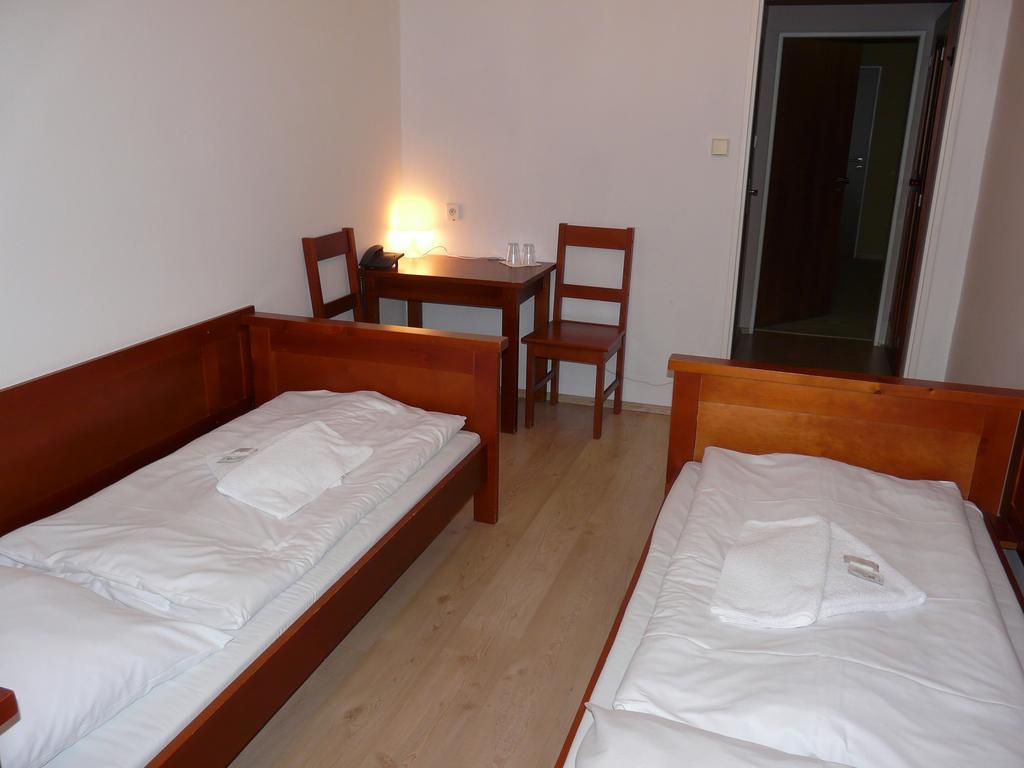 Hotel Ondras Zlin Room photo