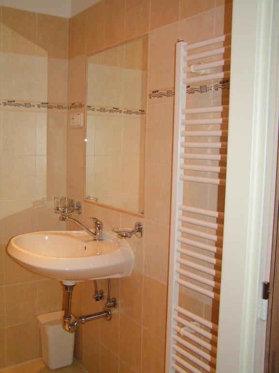 Hotel Ondras Zlin Room photo