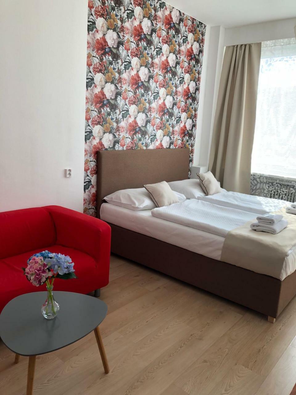 Hotel Ondras Zlin Exterior photo
