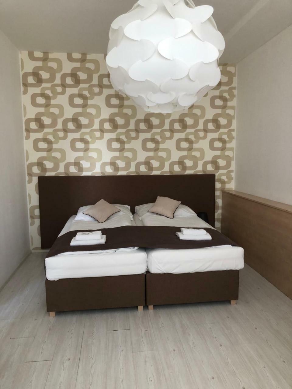 Hotel Ondras Zlin Exterior photo